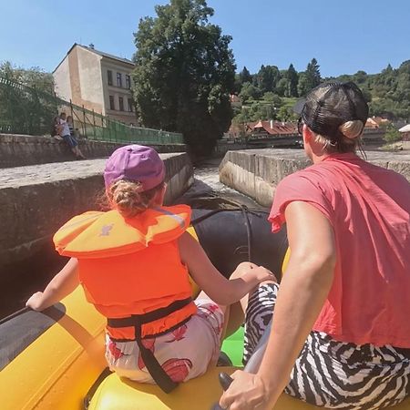 Penzion Zahrada Nad Rekou, Restaurace A Kavarna - Parkovani Gratis Zlata Koruna Екстер'єр фото