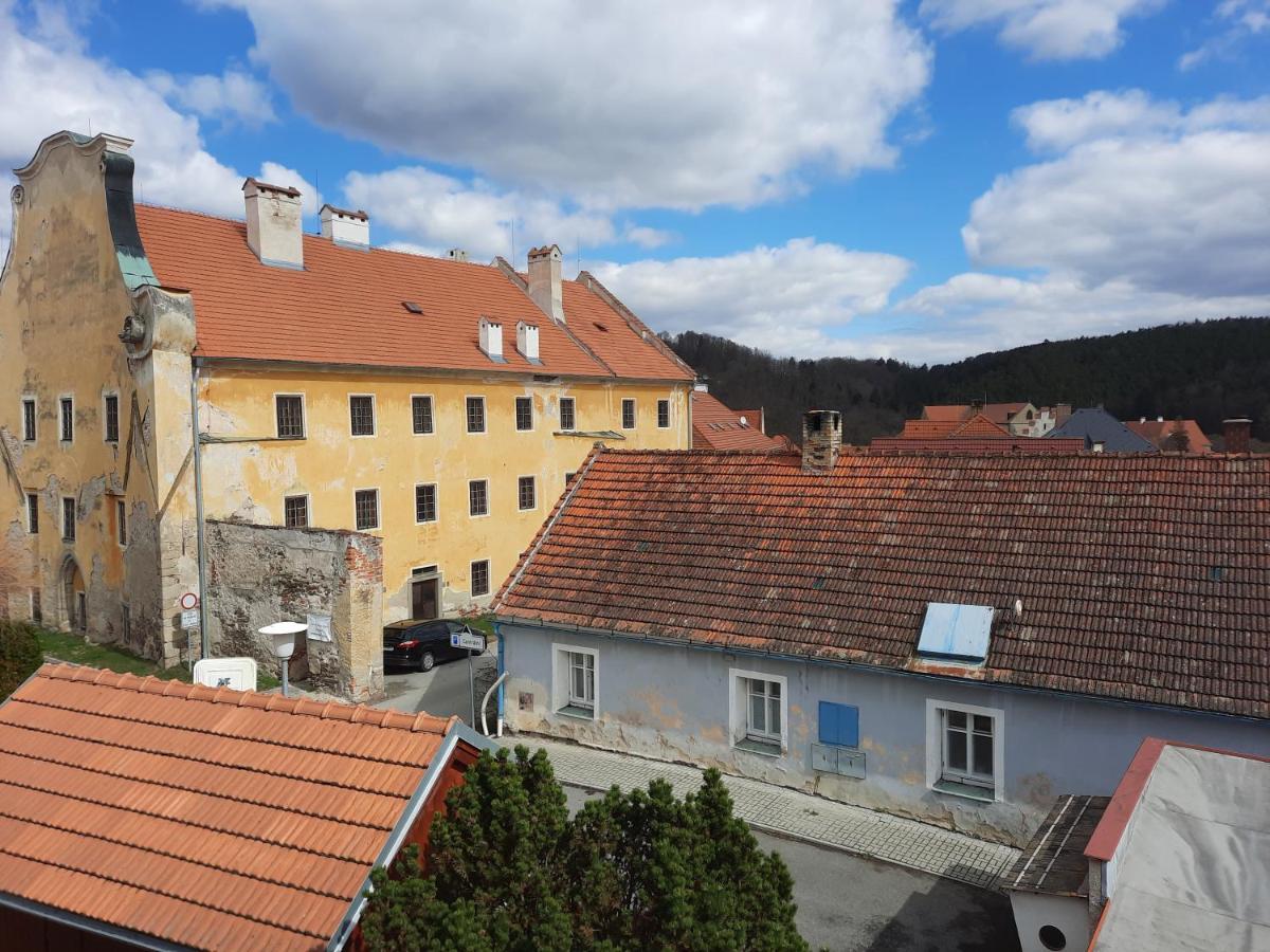 Penzion Zahrada Nad Rekou, Restaurace A Kavarna - Parkovani Gratis Zlata Koruna Екстер'єр фото